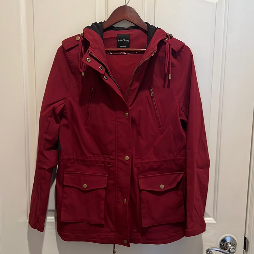 Adorable wind breaker jacket with pockets Burgundy